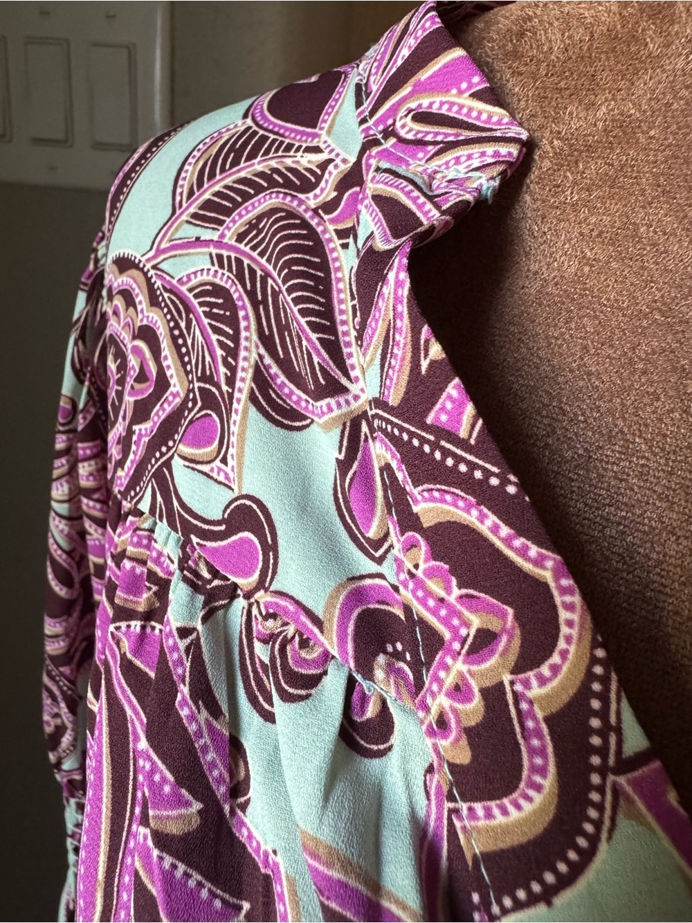 LOFT NWT Paisley Floral Blouse Size Small Mint Purple Split Neck Long Sleeve - Picture 2 of 12